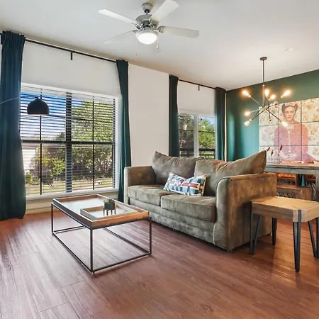 Stylish 4Br With Smart Tv And Free Garage Parking Apartamento